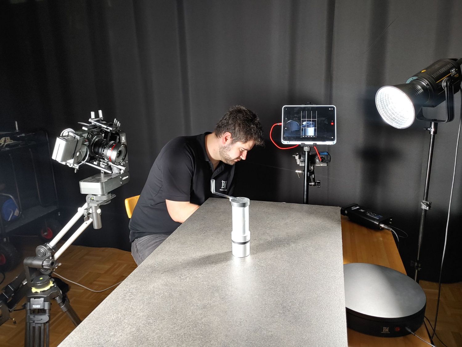 Produktvideo von der Pfeffermühle wird im D&J Studio gefilmt