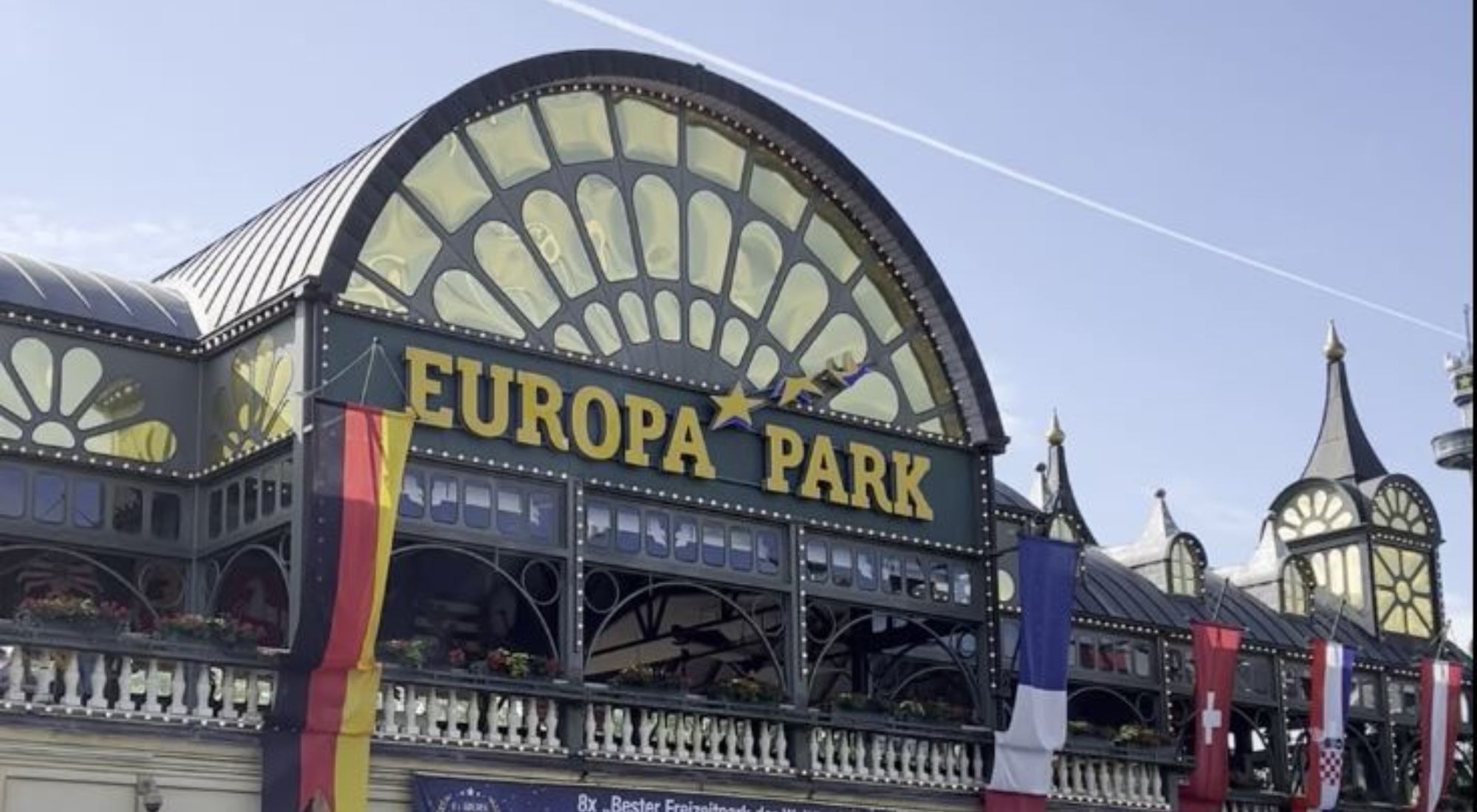 der eingang vom europapark